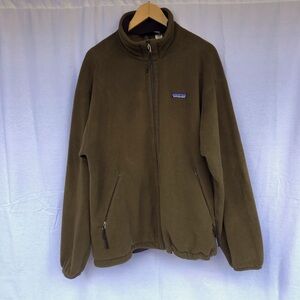 Men’s Patagonia olive green zip fleece